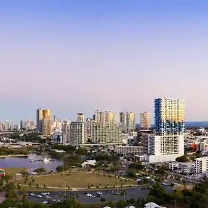 sky-broadwater-apartments.queenslandhotels.net/